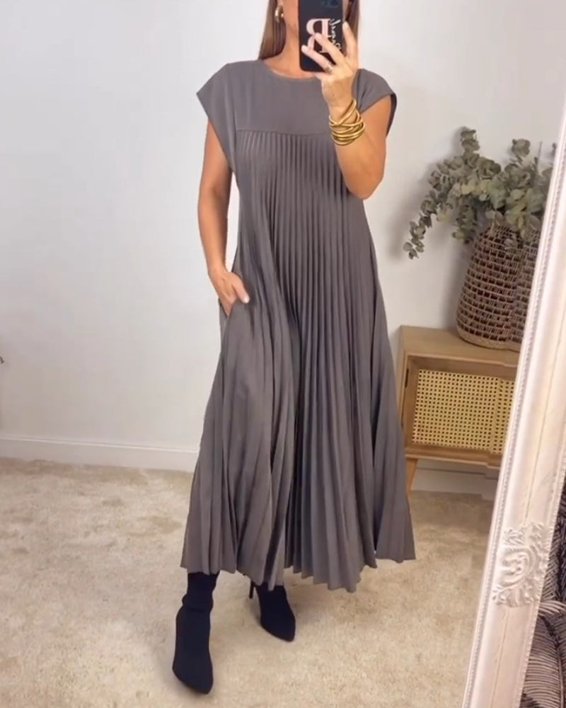 Robe élégante plissée unie sans manches
